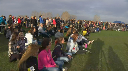 vote for our lives 10pkg frame 0 Hundreds Gather Near Columbine For Voting Rally, Candlelight Vigil