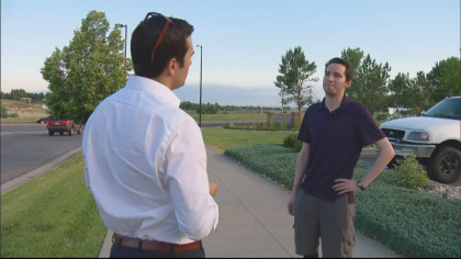 mt meeker missing hiker 10pkg frame 0 Missing Hikers Friend Continues Exhaustive Search