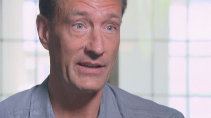 lone eagle peak rescue 10pkg frame 1901 Mountain Climbers Thank Rescue Teams For Daring, Dangerous Rescue