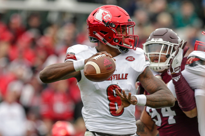 gettyimages 900289790 NFL Teams Finally Get To See QB Hopefuls At Combine