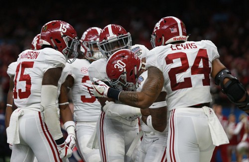 Mack Wilson #30 of the Alabama Crimson Tide celebrates with teammates in the second half of the AllState Sugar Bowl against the Clemson Tigers at the Mercedes-Benz Superdome on January 1, 2018 in New Orleans, Louisiana.