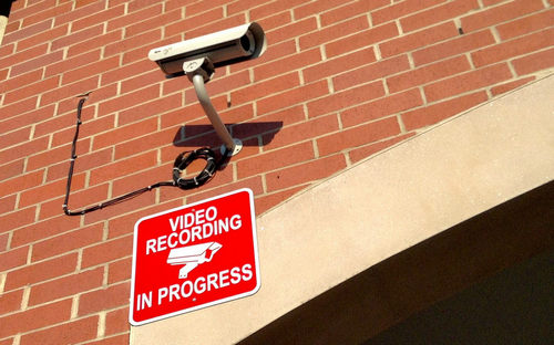 Cashless Society Means More Surveillance, Bitcoin Is Indispensable