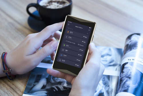 Ellipal’s Titan Hardware Wallet Is Airgapped and Easy to Use