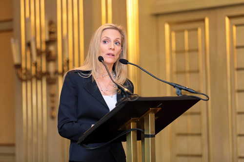 Fed Reserve Is Researching DLT-Based Digital Dollar, Says Governor