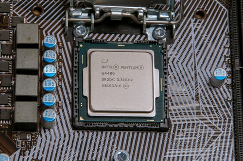 CPU