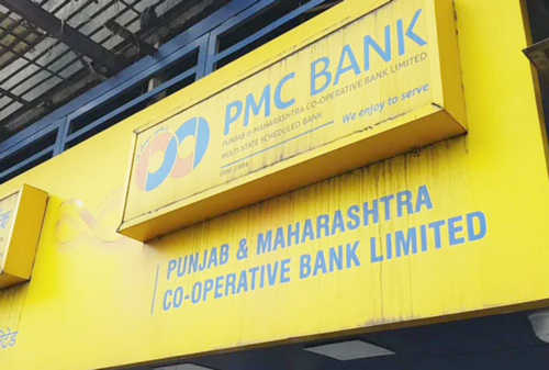 Panic at 137 Bank Branches as RBI Limits Withdrawals to ₹1,000