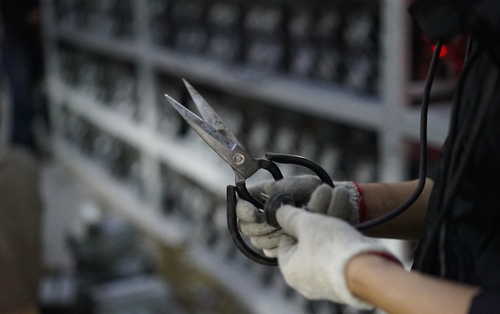 Price Drop Casts Pall Over Bitcoin Miners’ Equipment Upgrades