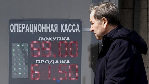 Russian Ruble Continues to Plummet Amid Sanctions Fallout