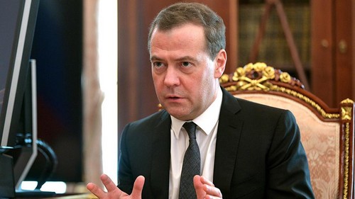 Russia’s Medvedev Says He Backs Criminalizing Observance of U.S. Sanctions
