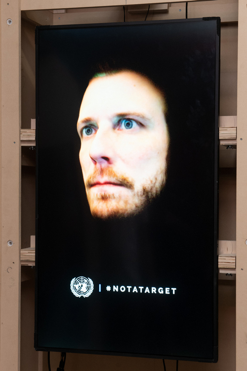 Stare-down world leaders with United Nations’ 3D selfie petition