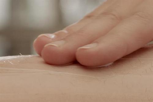 Stubbly legs and underarms ‘make TV debut’ for women’s shaving challenger brand