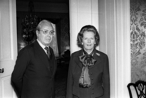 The “pussy bow” was the conservative fashion statement of 2017