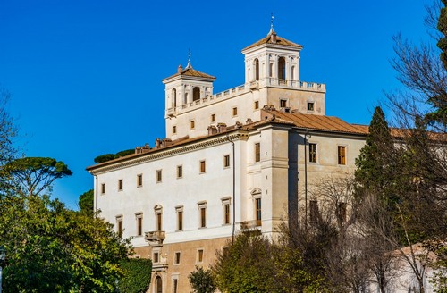 Bank,Medici,family,financial,Boyle,services,according