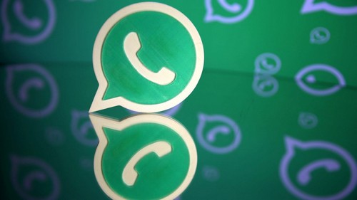 WhatsApp has triggered a Twitter war between India’s e-payment giants