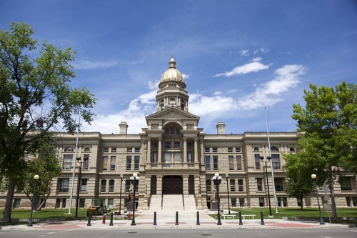 Wyoming Lawmakers Pass Three Bills, in Boost for State’s Crypto Industry